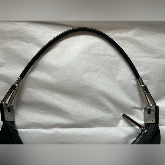 Authentic Gucci GG Canvas Shoulder Bag - Picture 8 of 12